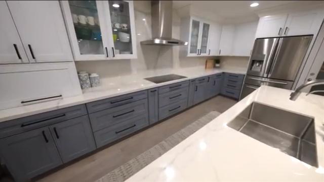 Luxury Kitchen Upgrade with Custom Cabinets & Countertops
