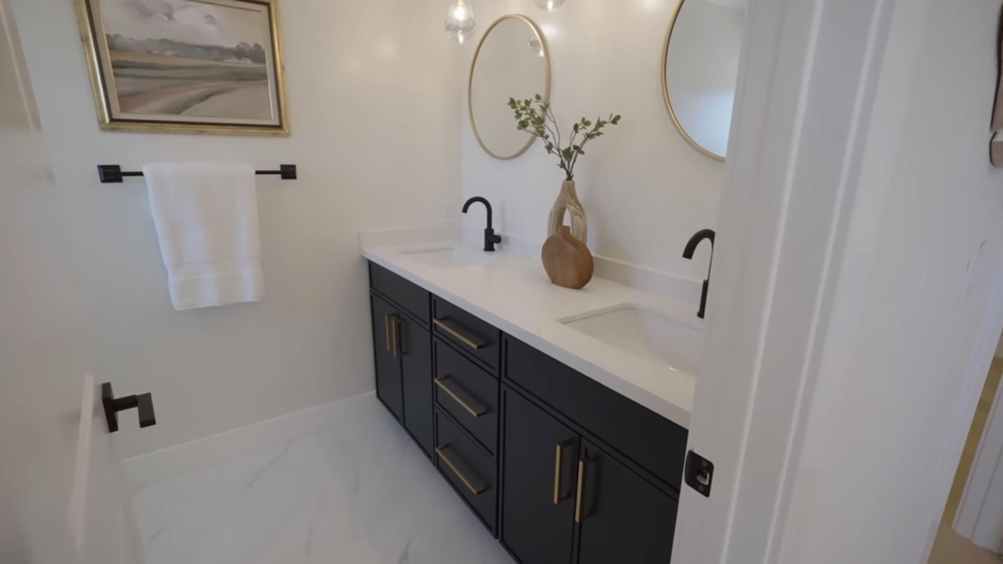 Contemporary Bathroom Remodel with Custom Vanity and Walk-In Shower — Bathroom Remodeling in Kirkland, WA