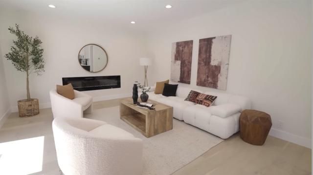 Modern Living Room Remodeling and Interior Home Renovation